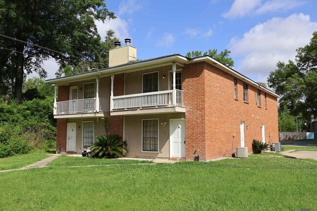 Building Photo - 15855 Sunderland Ave