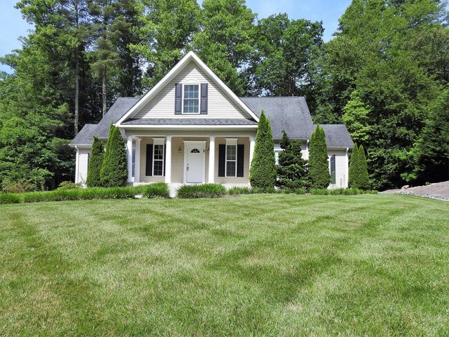 Building Photo - 17 Sunset Ridge Dr