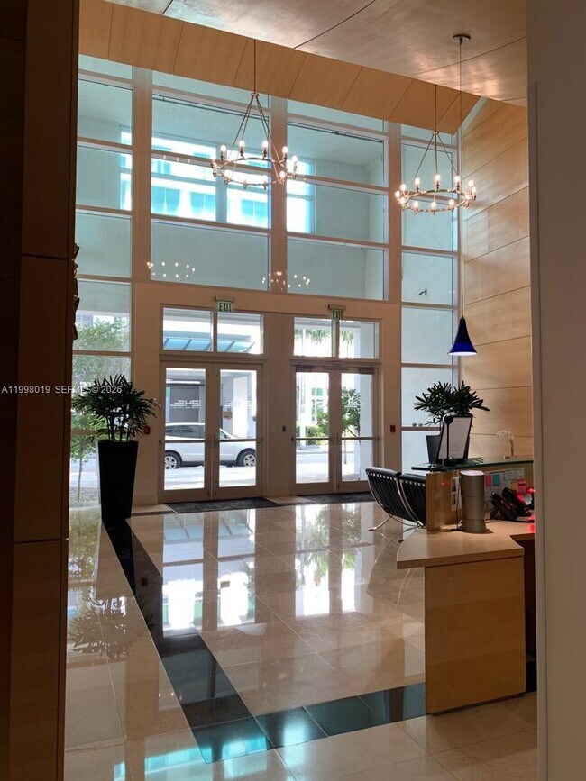 Foto del edificio - 350 NE 24th St