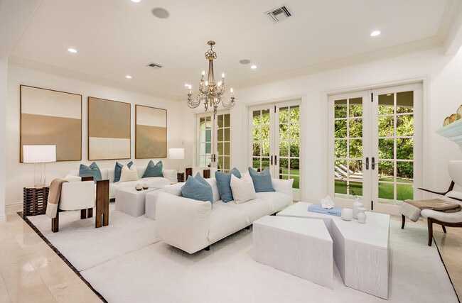 Foto del edificio - 233 El Pueblo Way