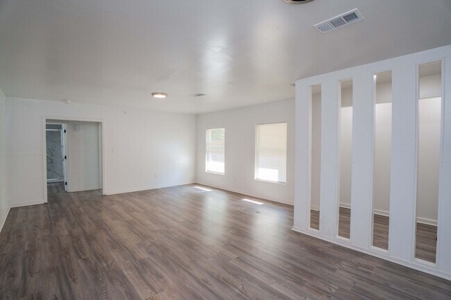 Foto del edificio - 7800 Choctaw Rd