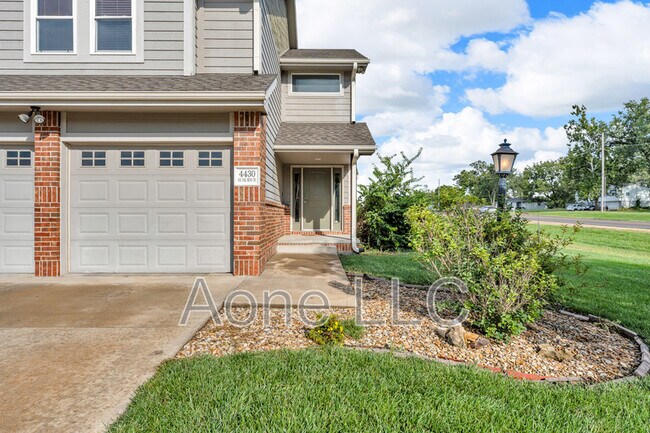 Foto del edificio - 4428 SE Oak Bend Dr