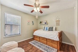 Building Photo - 1624 Aquarena Springs Dr