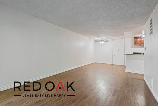 Foto del edificio - Fantastic One Bedroom with Lots of Natural...
