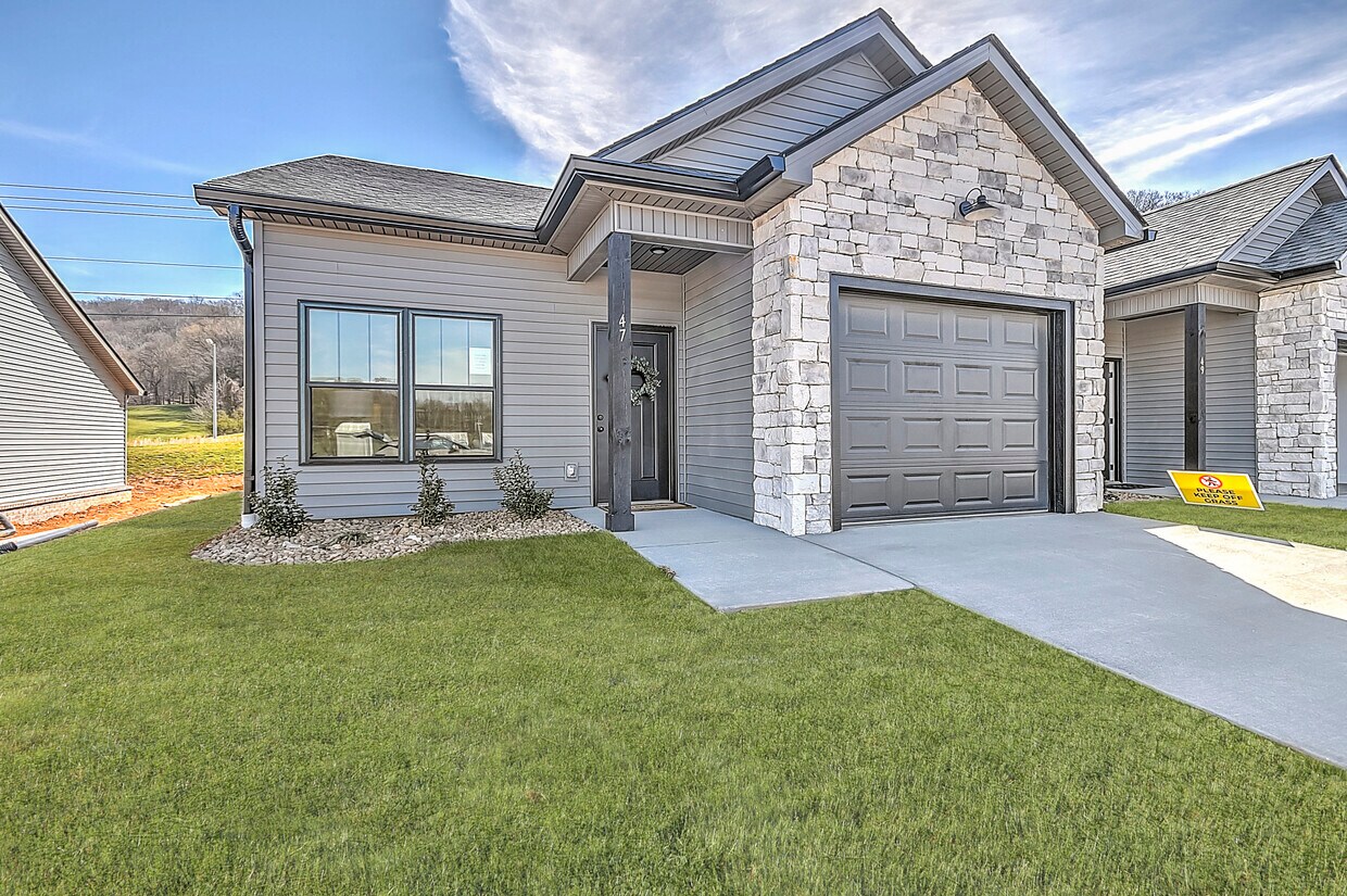 47 Alders Grv Unit 0, Jonesborough, TN 37659 Apartments in