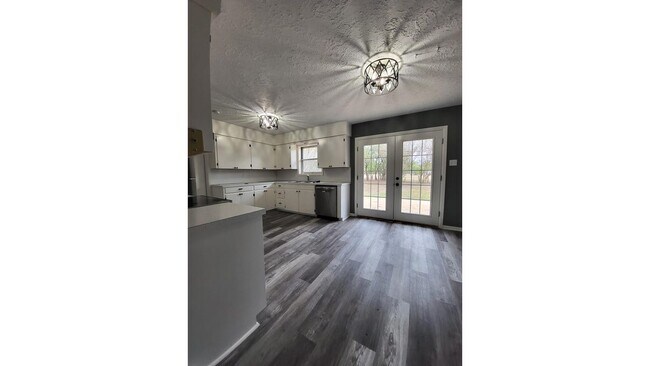 Foto del edificio - 205 Manor Dr