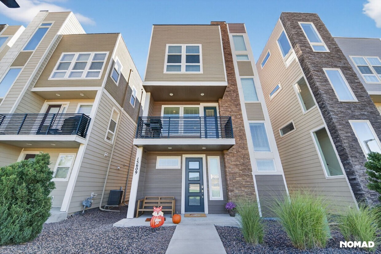 Foto principal - 15609 E Broncos Pl
