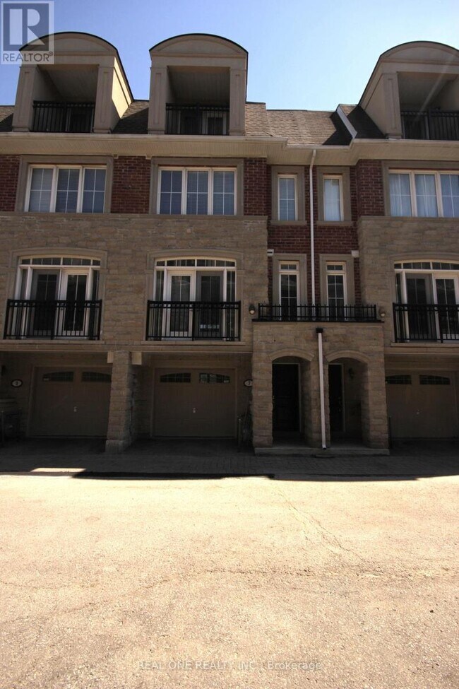 Building Photo - 7 Slingsby Ln