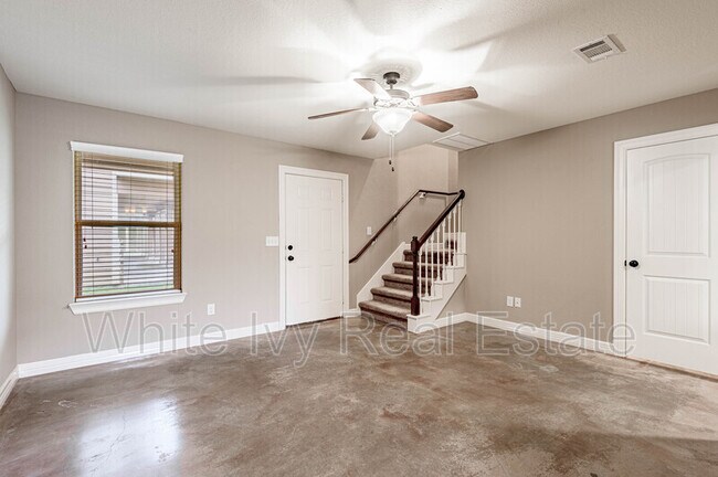 Foto del edificio - Avenue Townhomes