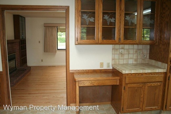 Building Photo - 2612 W Pueblo Ave