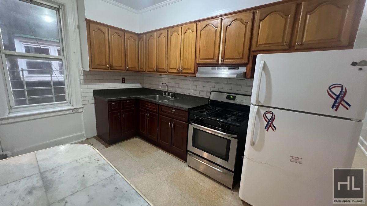 Primary Photo - 97 AVENUE
