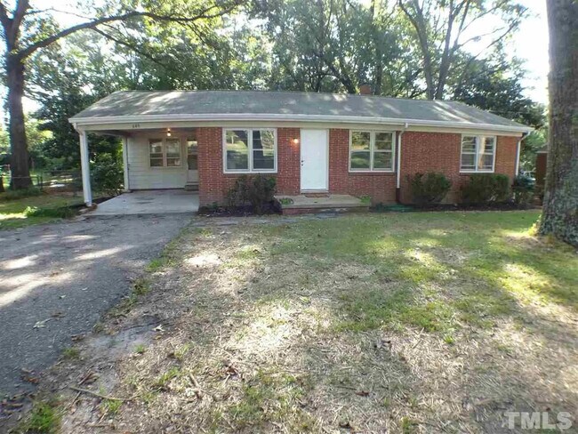 Foto del edificio - Room in House on Sunnybrook Rd