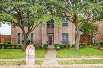 Building Photo - 1817 Walters Dr