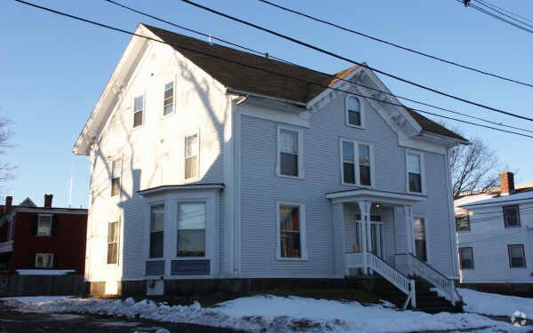 Primary Photo - 99 Laighton St
