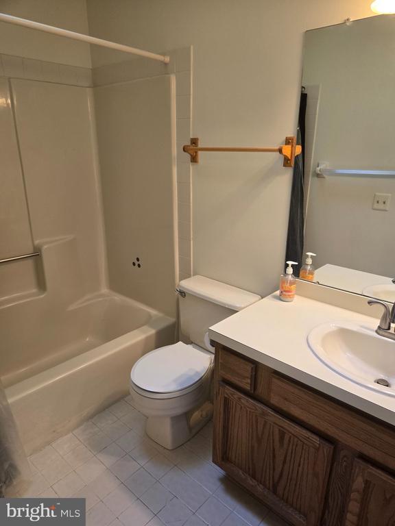 Building Photo - 709 Pritchard Pl