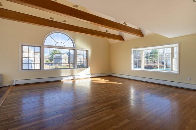 Foto del edificio - 4 Pheasant Ct