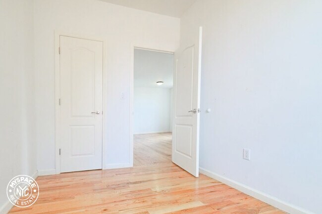 Building Photo - 1456 Jefferson Ave