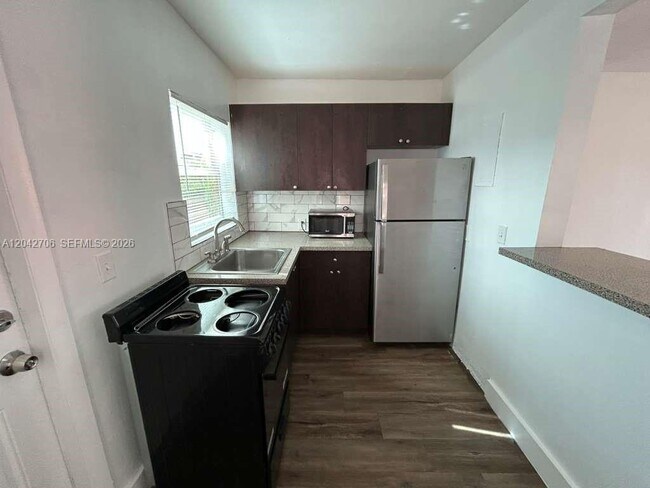 Foto del edificio - 2316 Madison St