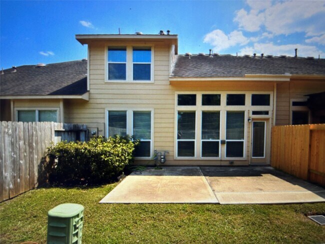 Building Photo - 8911 Silent Willow Ln