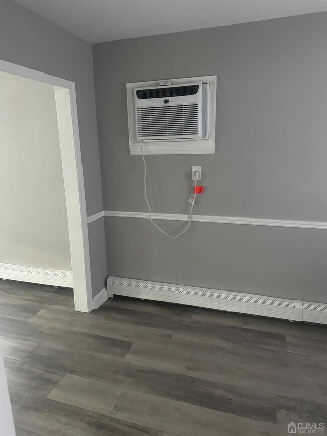 Foto del edificio - 586 Ridgedale Ave