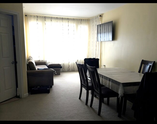 Foto del edificio - 160 Wiley Rd