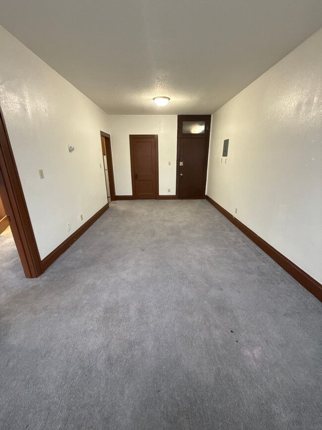 Foto del edificio - 402 2nd Ave NW