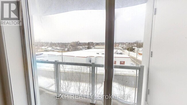 Photo du bâtiment - 95 Barrie Rd