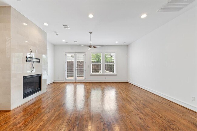 Foto del edificio - 701 Olive St