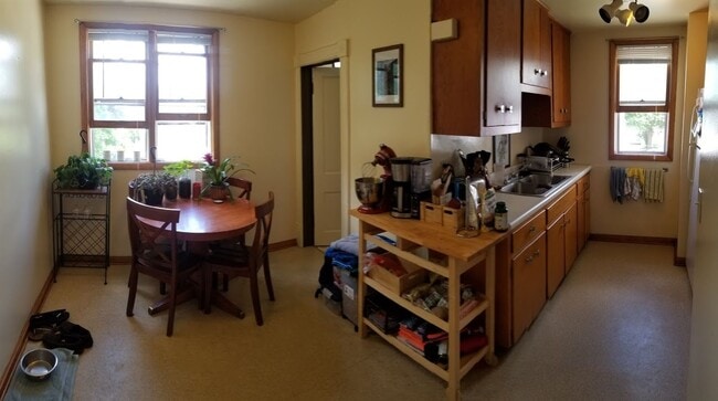 Foto del edificio - 718 6th St NE