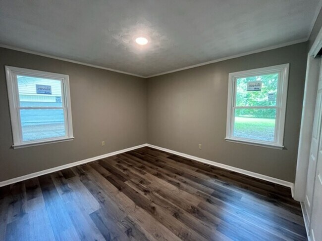Building Photo - Renovated 2 Bedroom 1 Bath Home for Rent!!