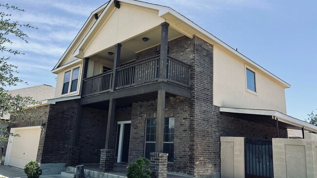 Building Photo - 332 Silverleaf Oak