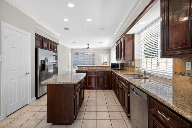Foto del edificio - Charming 4BR House in Kingwood