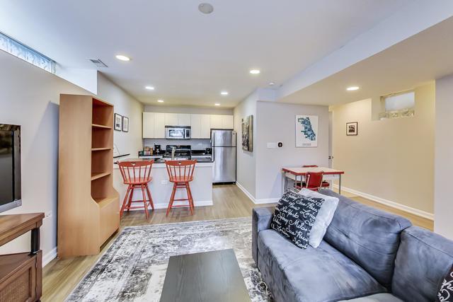 Foto del edificio - 2211 W Armitage Ave