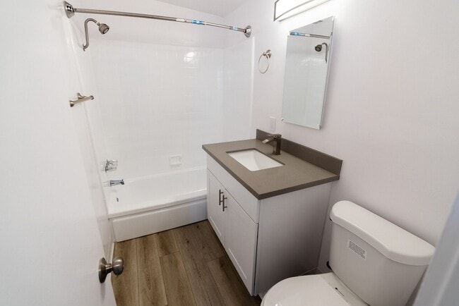 Interior Photo - 1253 Havenhurst Drive