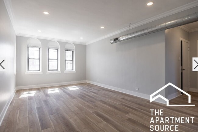 Building Photo - 6148 N Francisco Ave