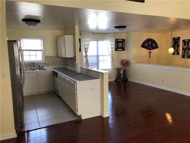 Building Photo - 5644 Crest Trace Ct