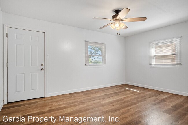 Building Photo - 2 br, 1 bath House - 5060 Potomac St.