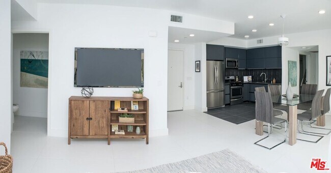 Foto del edificio - 415 Le Doux Rd