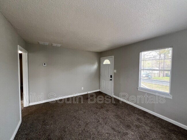 Building Photo - 2531 Sunny Hill Dr
