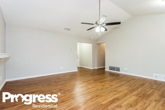 Building Photo - 1108 N Knowles Dr