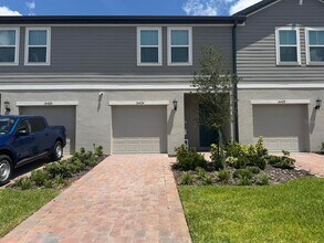 Building Photo - 16424 Happy Eagle Dr