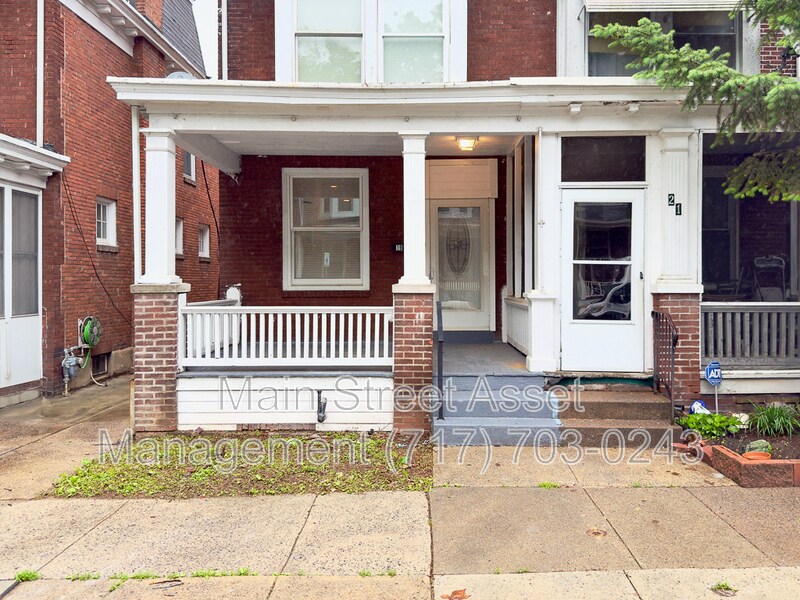 Primary Photo - 19 S 20th St