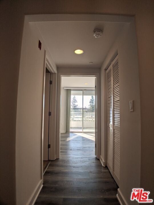 Foto del edificio - 5143 White Oak Ave