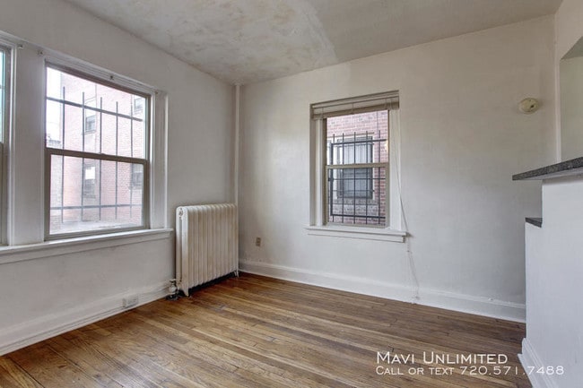 Building Photo - 1226 N Marion St