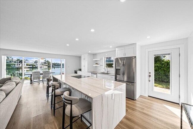 Foto del edificio - 1910 Gulf Shore Blvd N