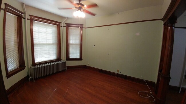 Building Photo - 4016 N Ashland Ave
