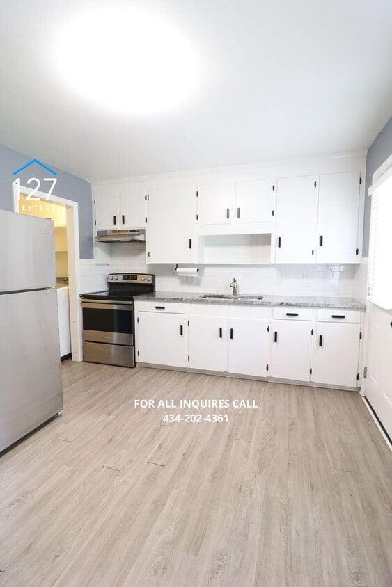 2-Bedroom Duplex with In-Unit Laundry & Lawn Care Included! - 2-Bedroom Duplex with In-Unit Laundry & Lawn Care Included!
