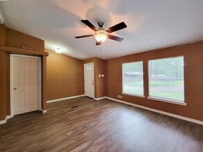 Building Photo - 20272 Forest Woods Ln