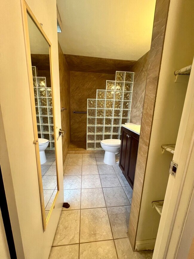 Building Photo - 78-7030 Alii Dr. Unit 104