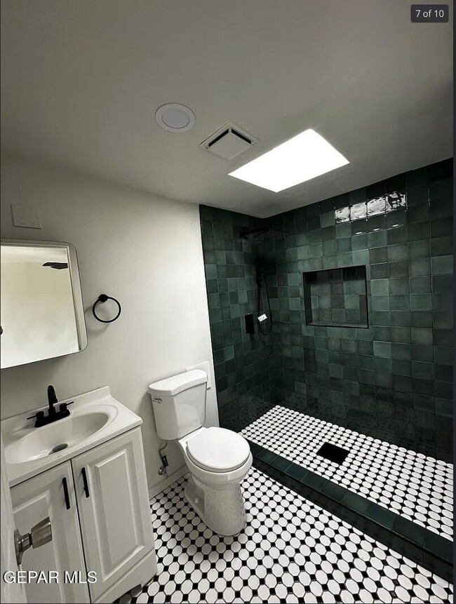 Foto del edificio - 2721 Sacramento Ave